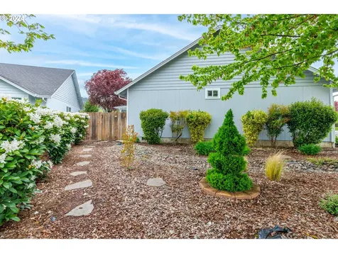 256 Cypress Street Sutherlin OR 97479