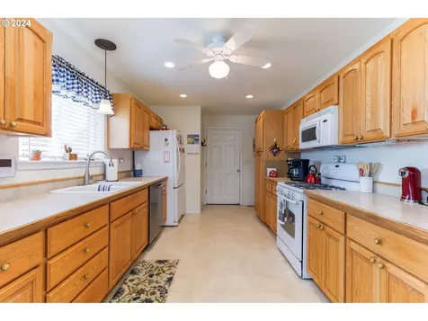 256 Cypress Street Sutherlin OR 97479