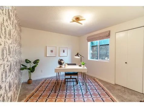 7739 SW 10th Avenue Portland OR 97219