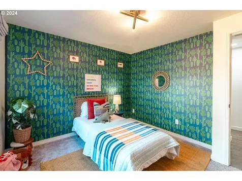 7739 SW 10th Avenue Portland OR 97219
