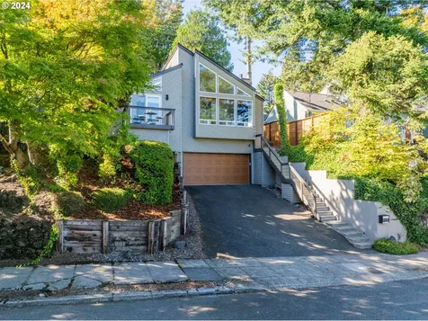 7739 SW 10th Avenue Portland OR 97219