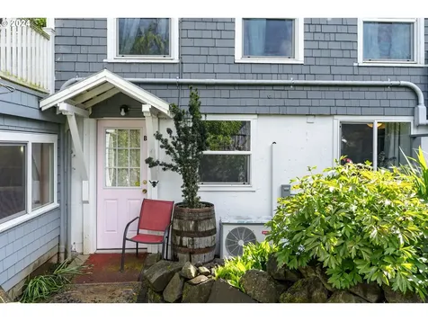 8930 SW 5th Avenue Portland OR 97219