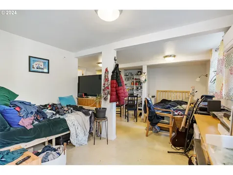 8930 SW 5th Avenue Portland OR 97219