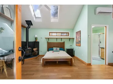 8930 SW 5th Avenue Portland OR 97219