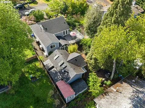 8930 SW 5th Avenue Portland OR 97219