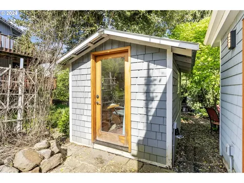 8930 SW 5th Avenue Portland OR 97219