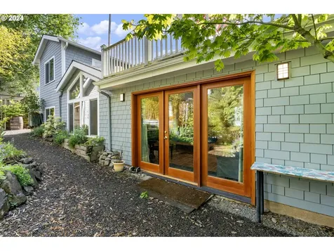 8930 SW 5th Avenue Portland OR 97219