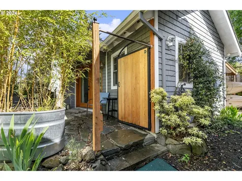 8930 SW 5th Avenue Portland OR 97219