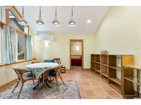 8930 SW 5th Avenue Portland OR 97219