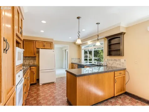 1862 Ne Lincoln Street Hillsboro OR 97124
