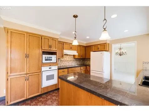 1862 Ne Lincoln Street Hillsboro OR 97124