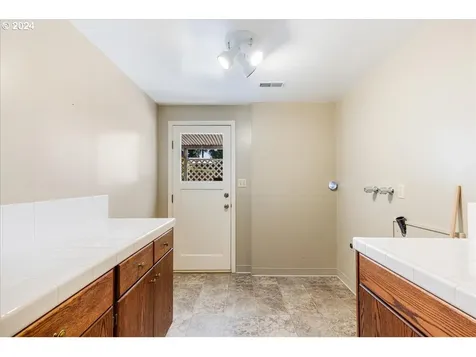 1862 Ne Lincoln Street Hillsboro OR 97124