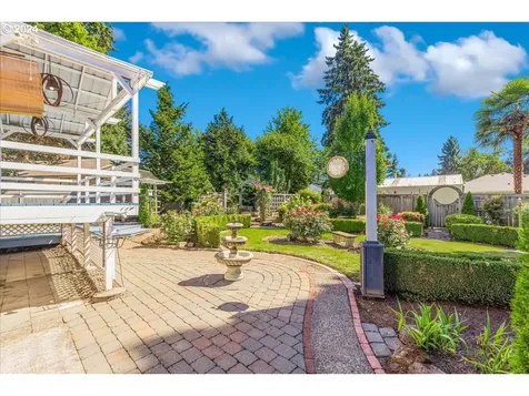 1862 Ne Lincoln Street Hillsboro OR 97124