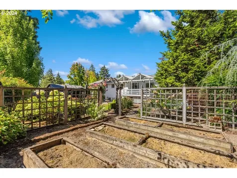 1862 Ne Lincoln Street Hillsboro OR 97124