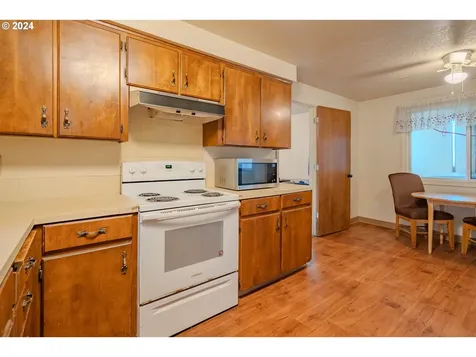 2404 NE 93rd Avenue Vancouver WA 98662