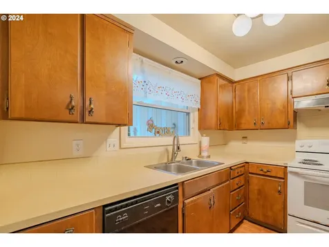 2404 NE 93rd Avenue Vancouver WA 98662