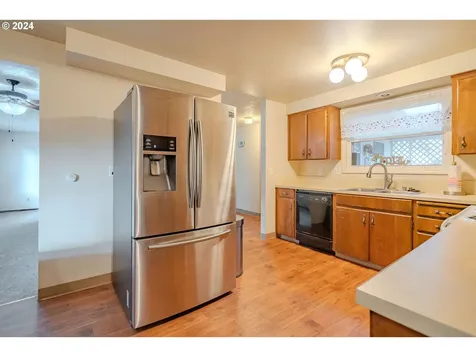 2404 NE 93rd Avenue Vancouver WA 98662