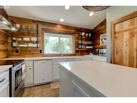 1701 Nw Woodland Drive Mcminnville OR 97128