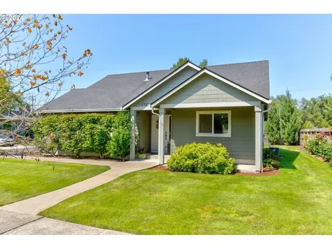1701 Nw Woodland Drive Mcminnville OR 97128