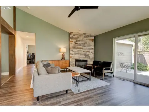 1701 Nw Woodland Drive Mcminnville OR 97128