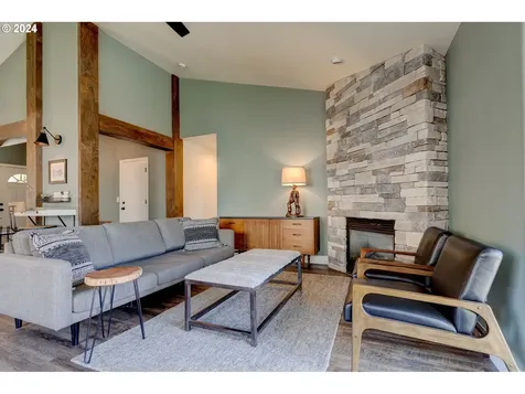 1701 Nw Woodland Drive Mcminnville OR 97128