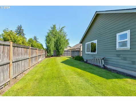 1701 Nw Woodland Drive Mcminnville OR 97128