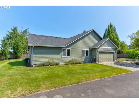 1701 Nw Woodland Drive Mcminnville OR 97128