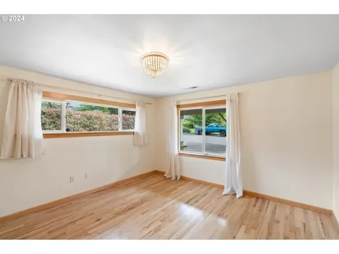 1412 Grand Place Vancouver WA 98661