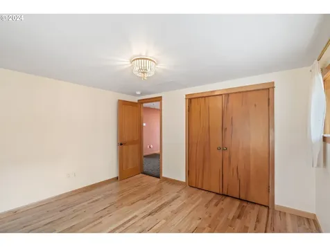 1412 Grand Place Vancouver WA 98661