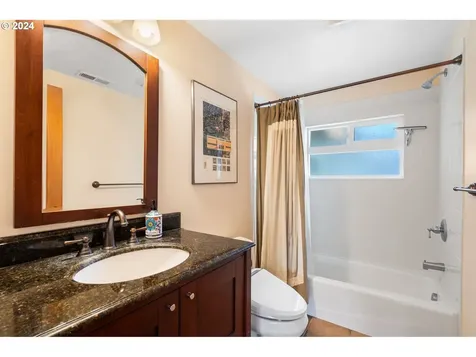 1412 Grand Place Vancouver WA 98661