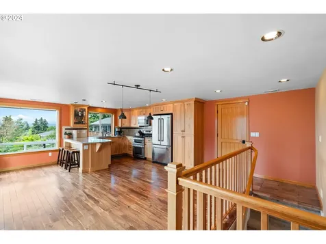 1412 Grand Place Vancouver WA 98661