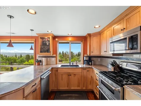 1412 Grand Place Vancouver WA 98661