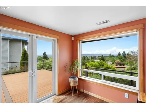 1412 Grand Place Vancouver WA 98661
