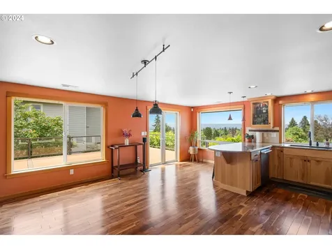 1412 Grand Place Vancouver WA 98661