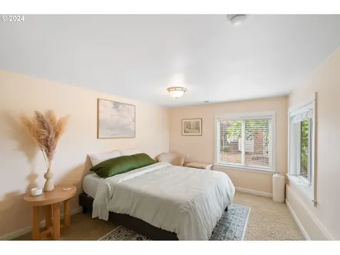 1412 Grand Place Vancouver WA 98661
