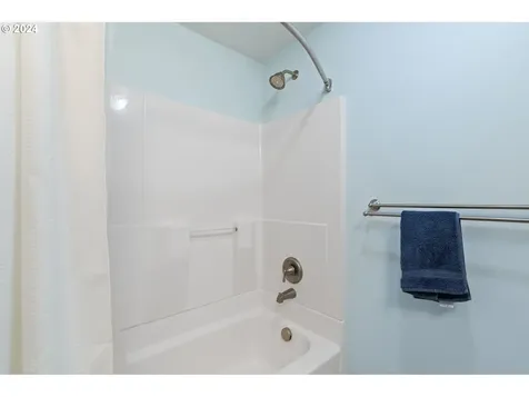 1412 Grand Place Vancouver WA 98661
