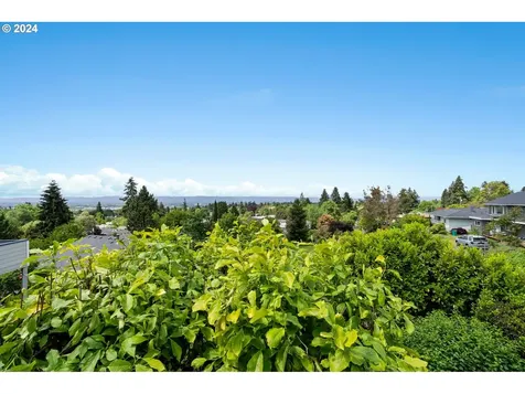 1412 Grand Place Vancouver WA 98661