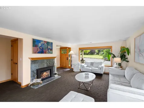 1412 Grand Place Vancouver WA 98661