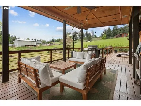 16474 S Bradley Road Oregon City OR 97045