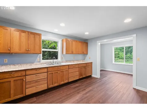 2702 Nw 369th Street La Center WA 98629