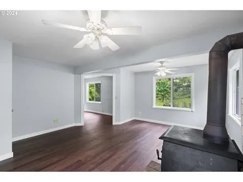 2702 Nw 369th Street La Center WA 98629
