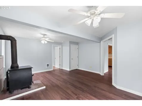 2702 Nw 369th Street La Center WA 98629