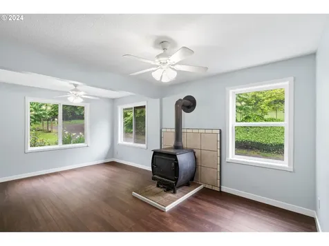 2702 Nw 369th Street La Center WA 98629