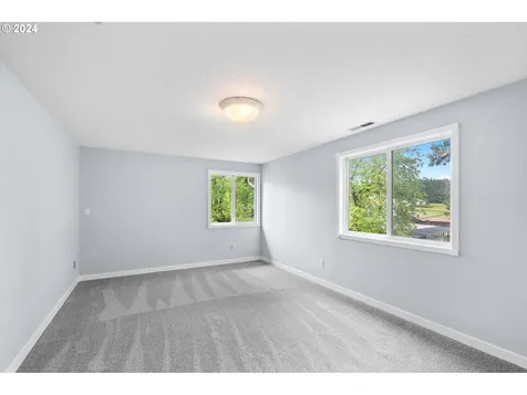 2702 Nw 369th Street La Center WA 98629