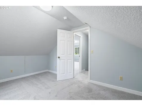 2702 Nw 369th Street La Center WA 98629