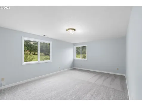 2702 Nw 369th Street La Center WA 98629