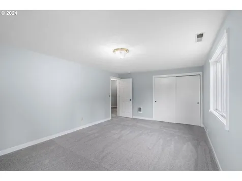 2702 Nw 369th Street La Center WA 98629