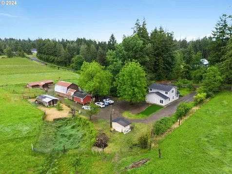 2702 Nw 369th Street La Center WA 98629