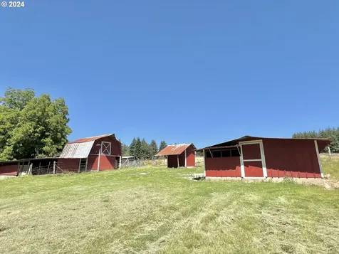 2702 Nw 369th Street La Center WA 98629
