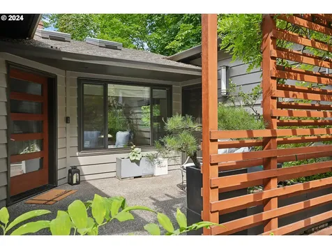 3019 Sw Hampshire Street Portland OR 97205